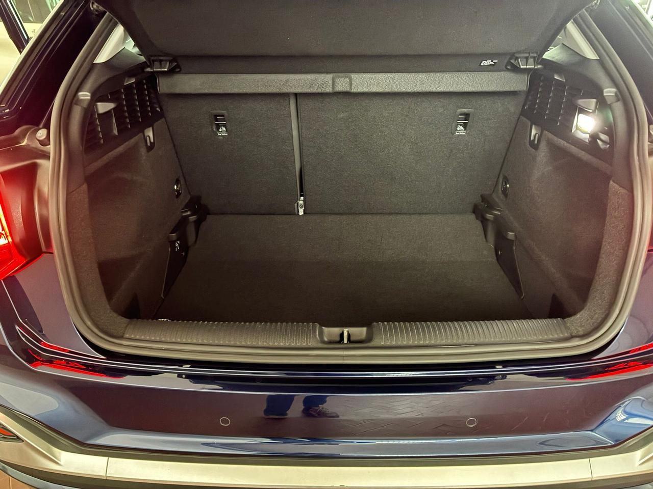 Audi Q2 35 2.0 tdi business s-tronic