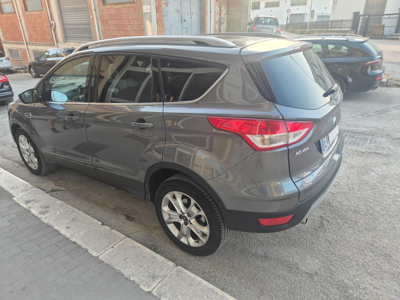 FORD KUGA ANNO 2014 2.0 TDCI 140 CV TITANIUM KM CERTIF