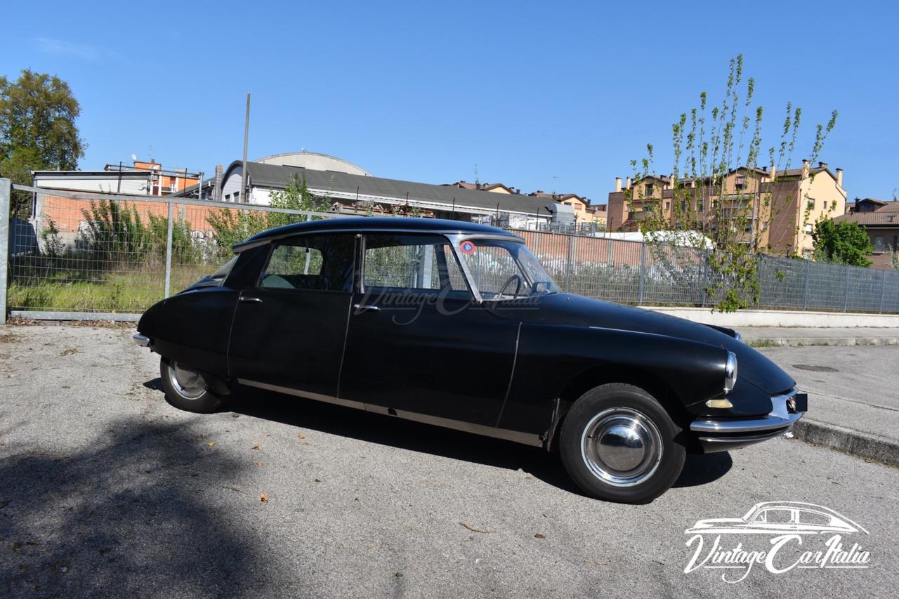 Citroen DS Prefecture