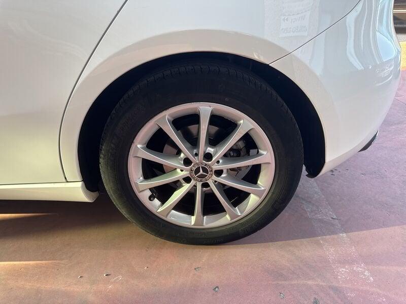 Mercedes-Benz Classe A A 160 d Sport