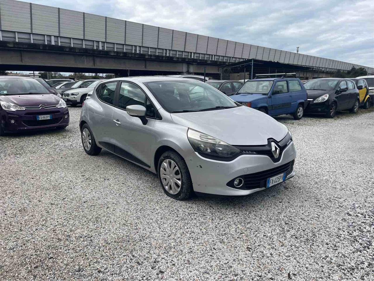 RENAULT CLIO - 1.5 DCI - BERLINA