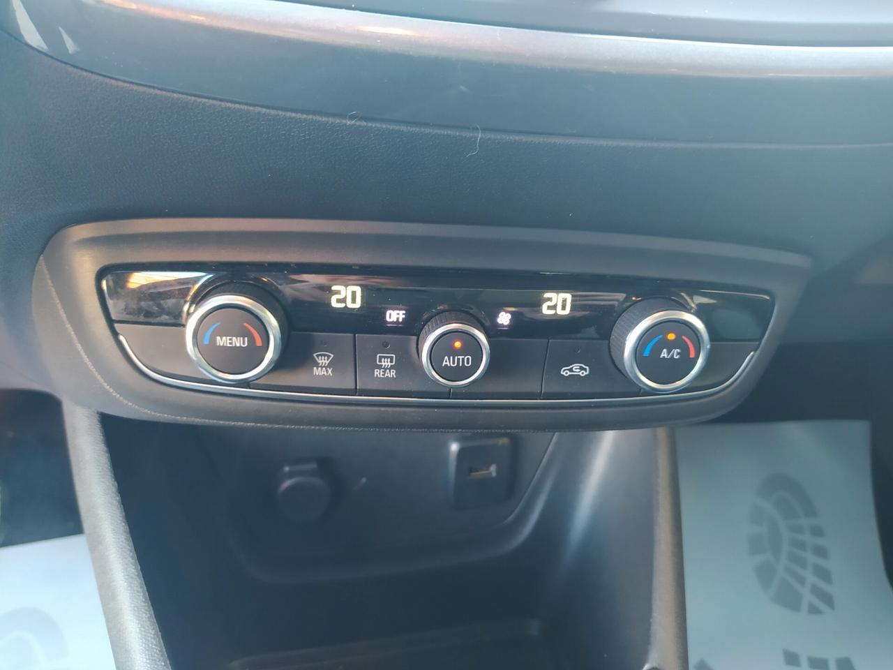 Opel Crossland X 1.2 12V Innovation GPL Neopatentati