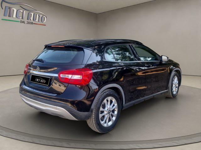MERCEDES-BENZ GLA 180 d Automatic Business