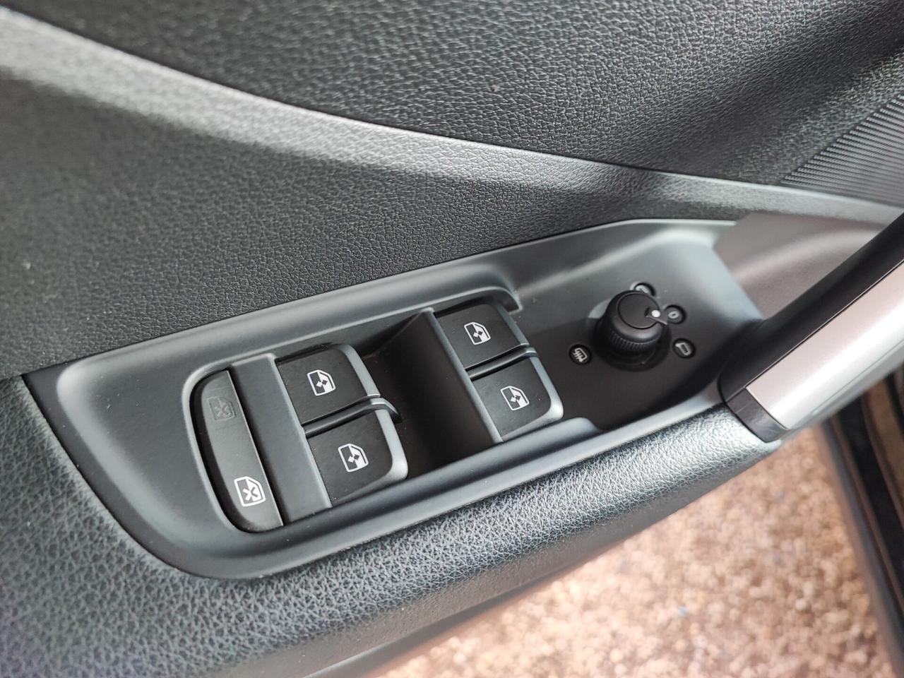 Audi Q2 30 TDI Business Design