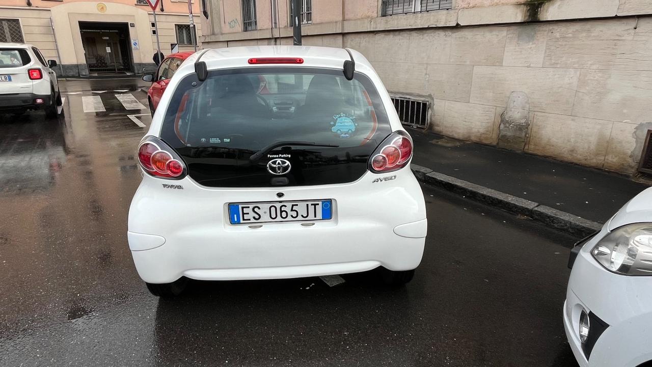 Toyota Aygo 1.0 12V VVT-i 5 porte Active Connect