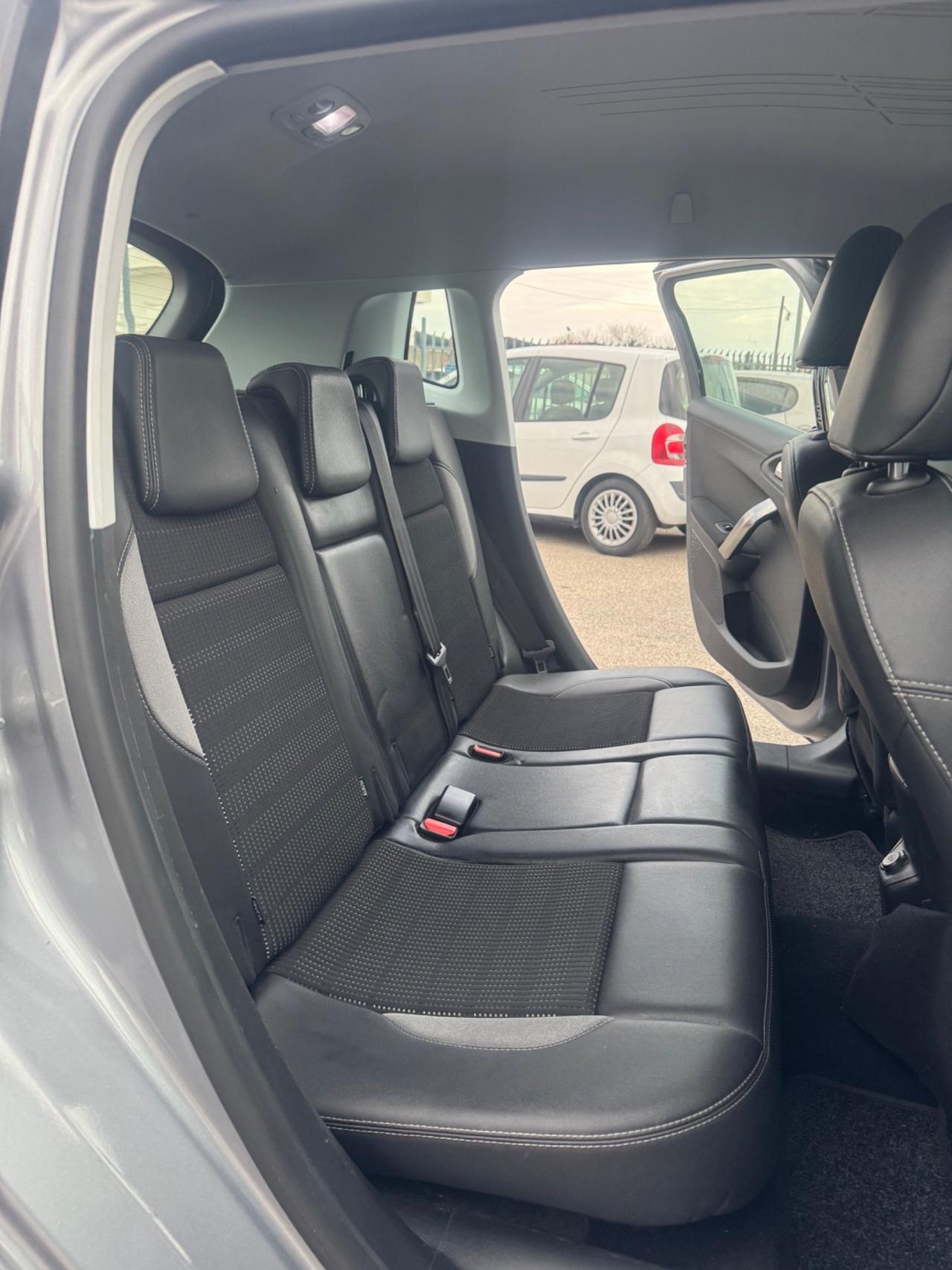 Peugeot 2008 1.6 e-HDi 115 CV Stop&Start Allure