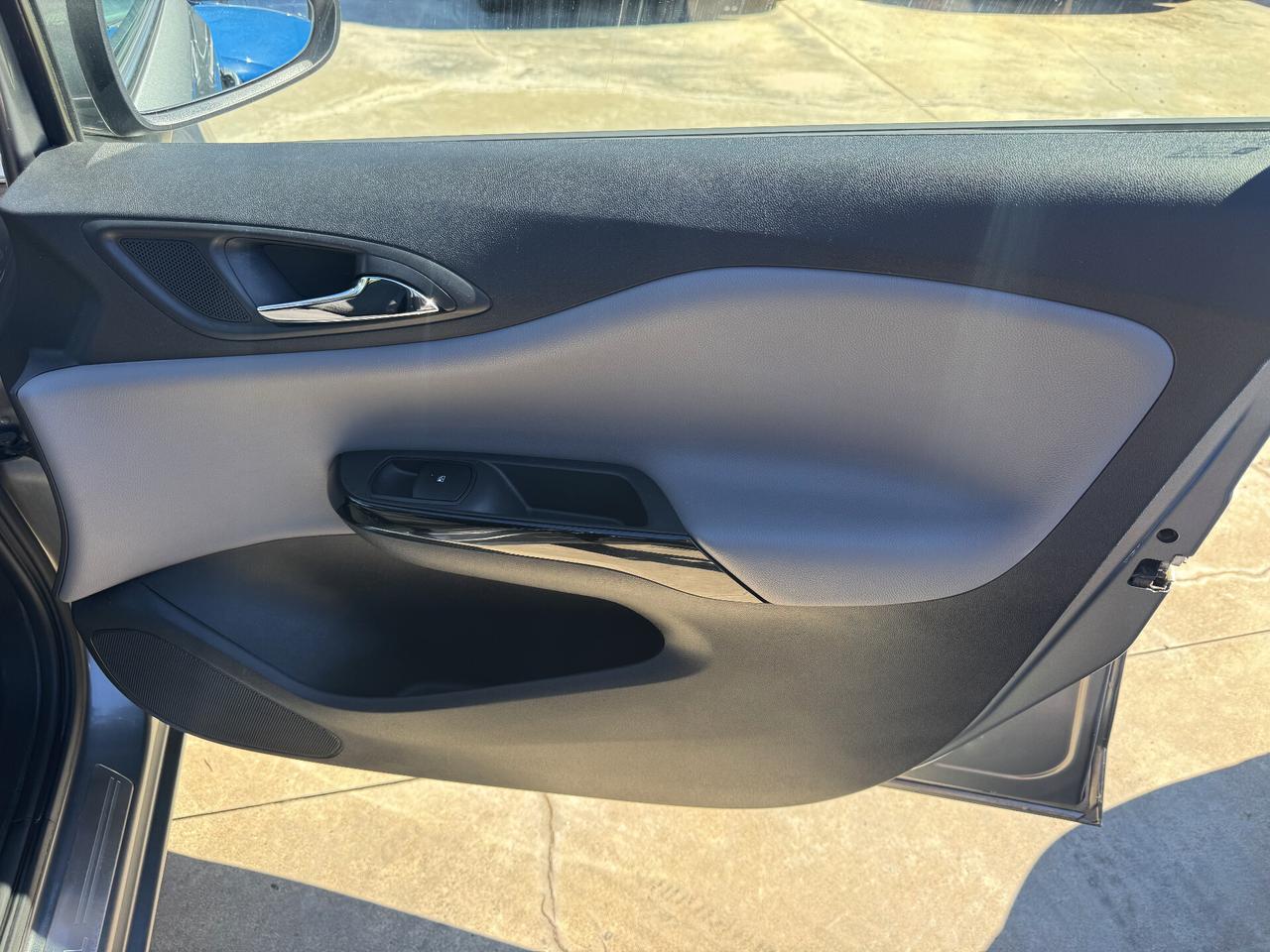 Opel Corsa 1.2 69CV COSMO/CAR PLAY/69.000km