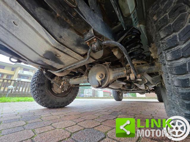 LAND ROVER Defender 2.4 TD4 122 CV 110 Crew Cab