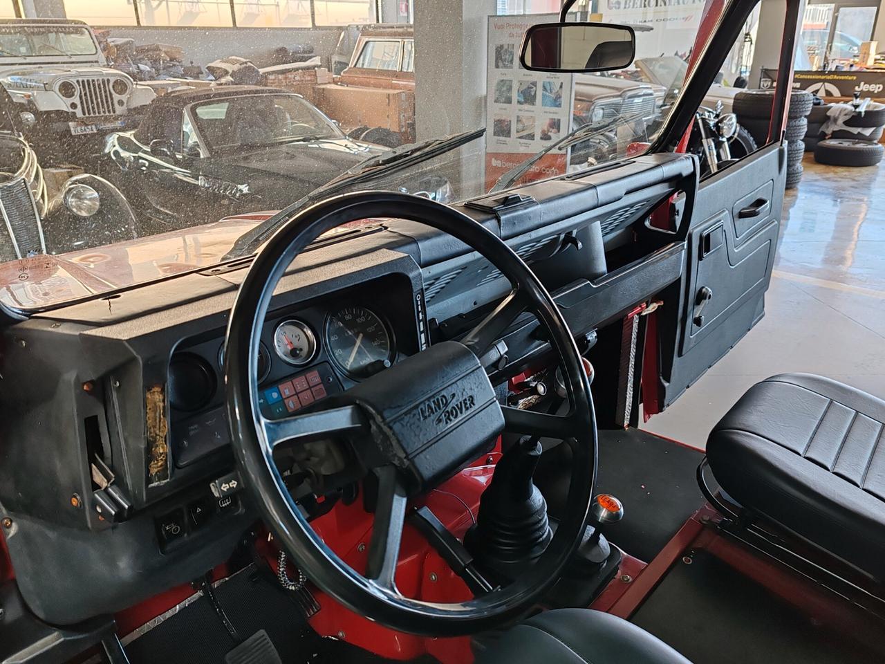 Land Rover Defender 90 turbodiesel Station Wagon County