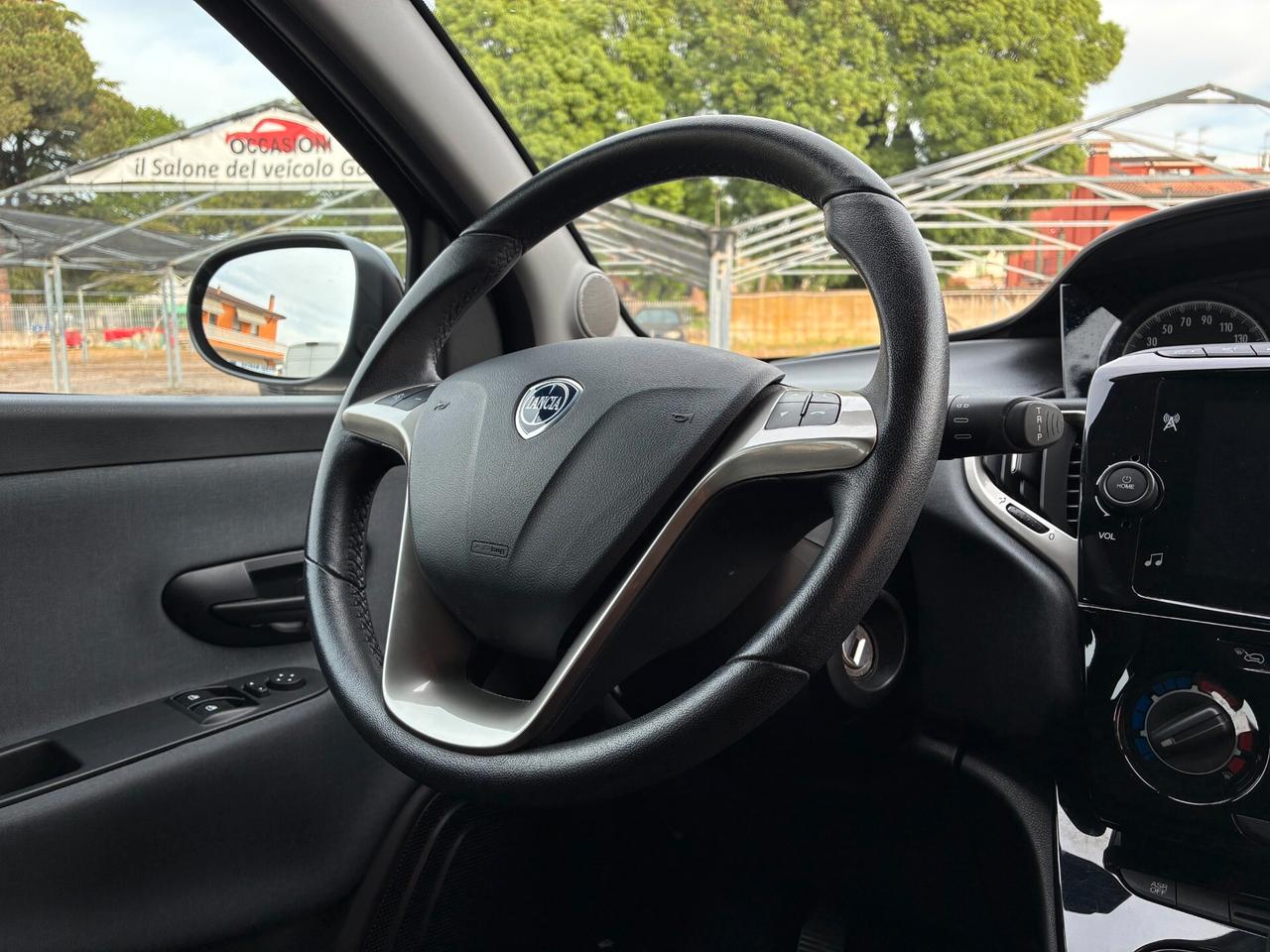 Lancia Ypsilon 1.0 FireFly 5 porte S&S Hybrid Gold