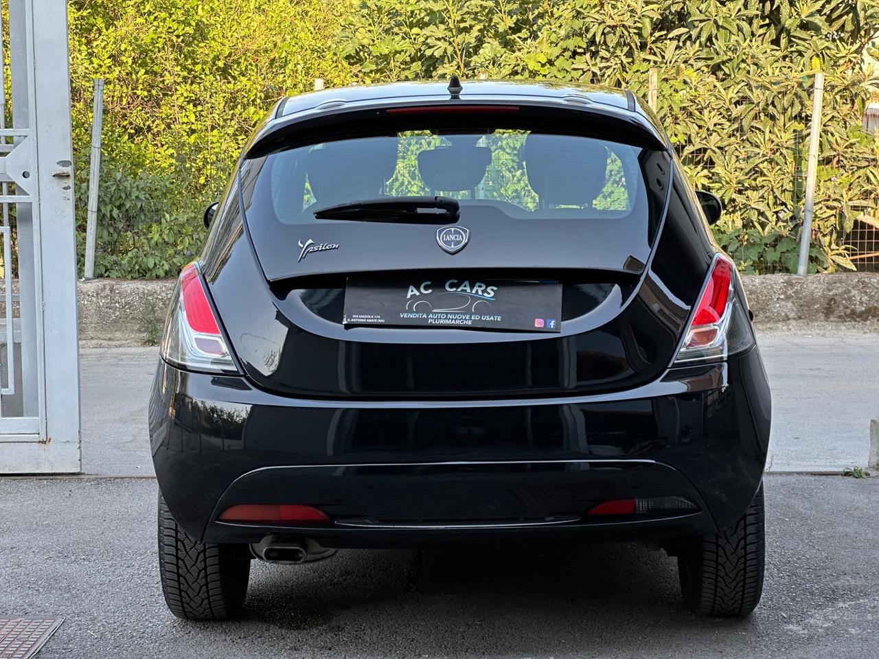 Lancia Ypsilon 1.2 69 CV 5 porte GPL Ecochic Platinum