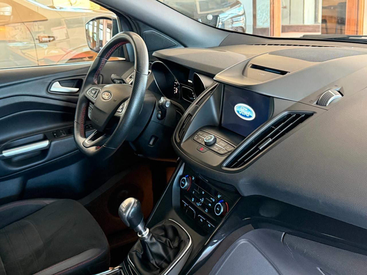 Ford Kuga 2WD 2.0 TDCI 120 cv. ST LINE