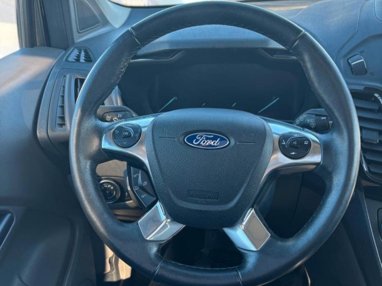 Ford Tourneo Connect Tourneo Connect 1.5 TDCi 120 CV aut. Titanium