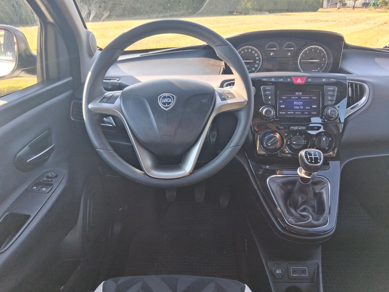 Lancia Ypsilon 1.2 69 CV 5 porte Gold