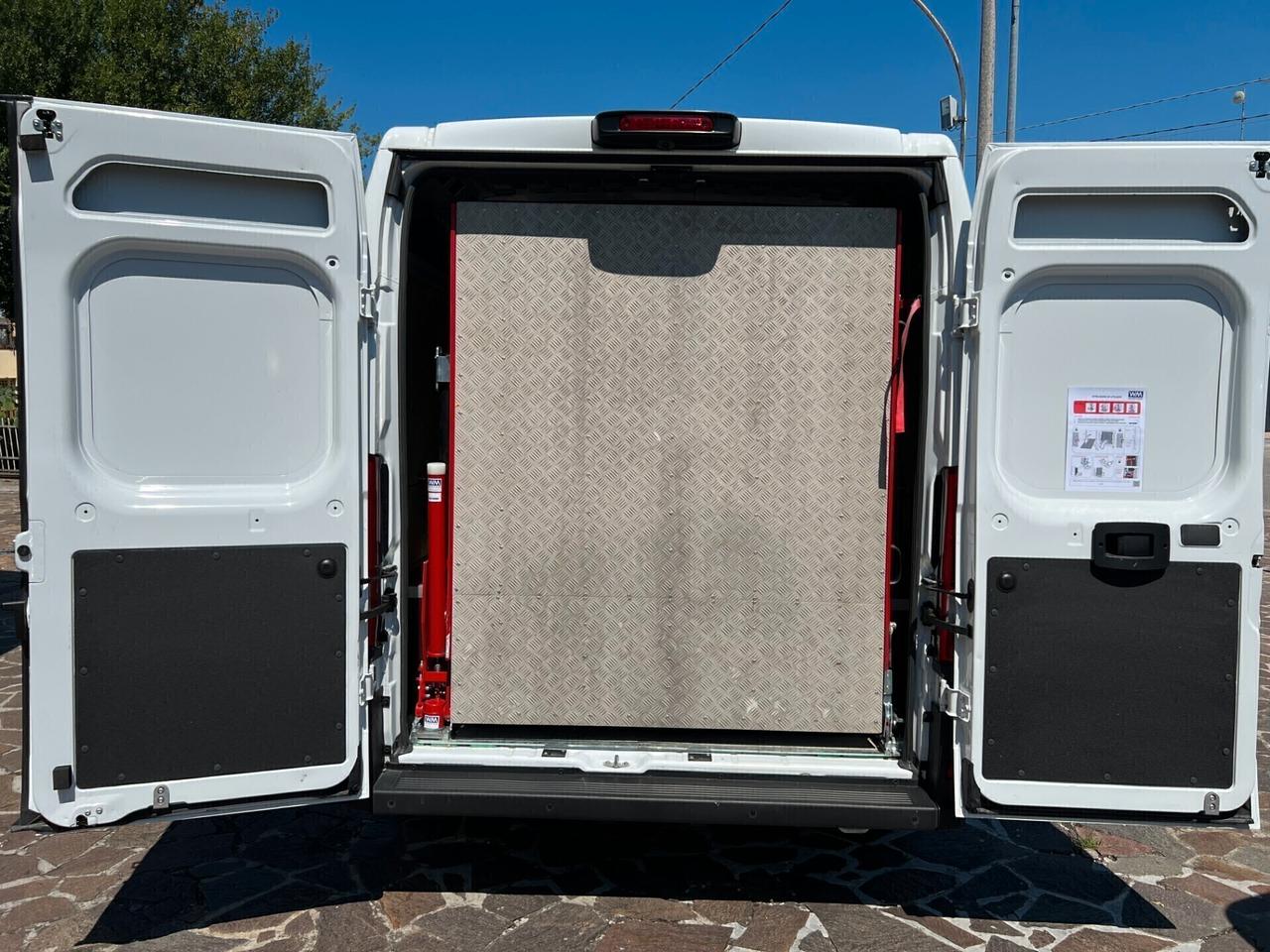 Fiat Ducato 35 2.2 Mjt 140CV PLM-TM Furgone con RAMPA DI CARICO