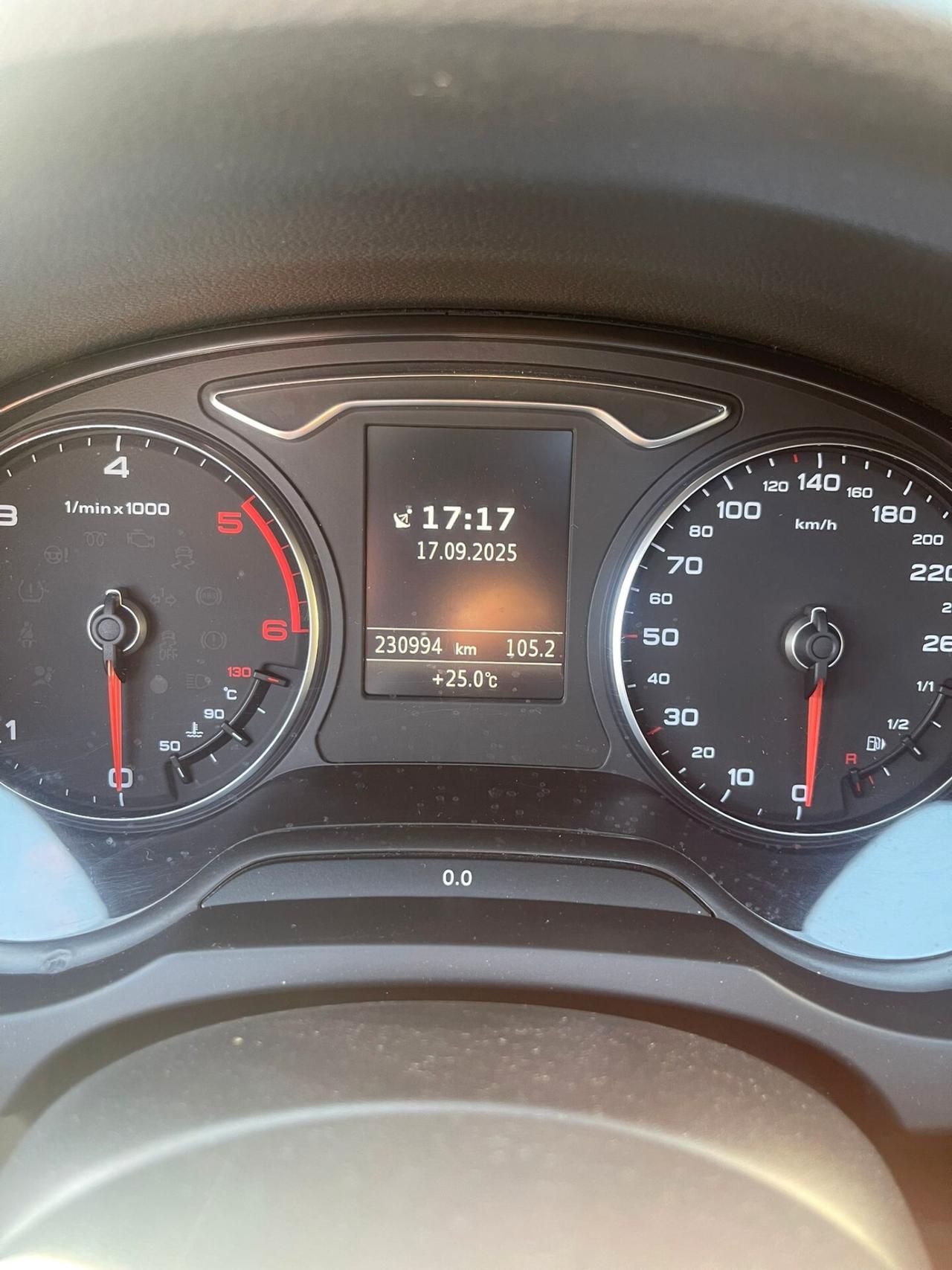 Audi A3 Sedan 1.6 TDI clean diesel S tronic Ambition