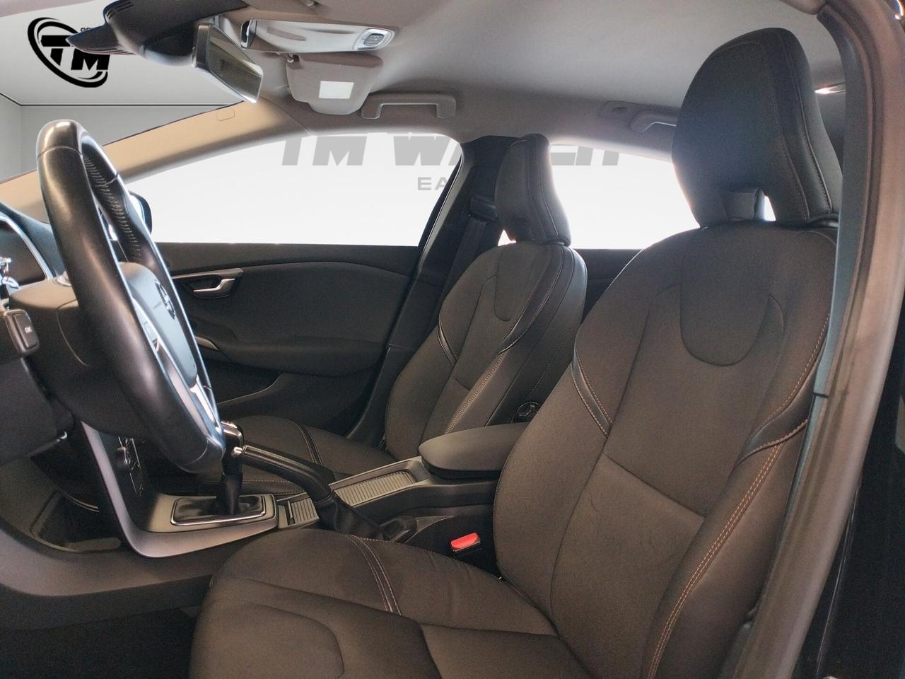 Volvo V40 Cross Country D2 Business Plus - NEOPATENTATI