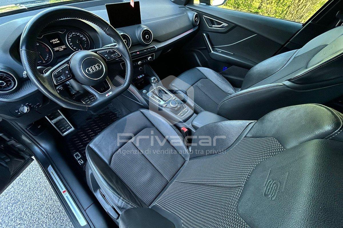 AUDI Q2 35 TFSI S tronic Identity Black