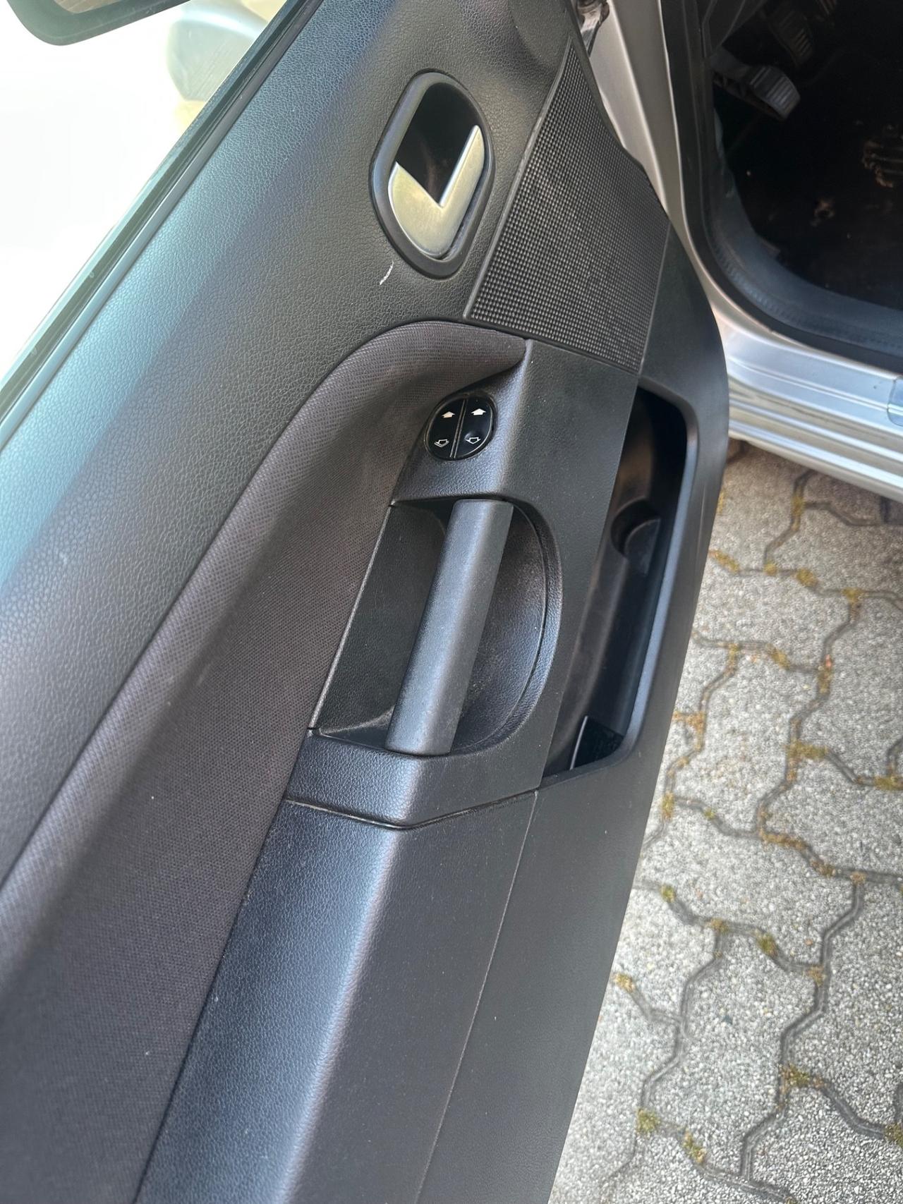 Ford Fiesta 1.2 16V 3p. Ghia