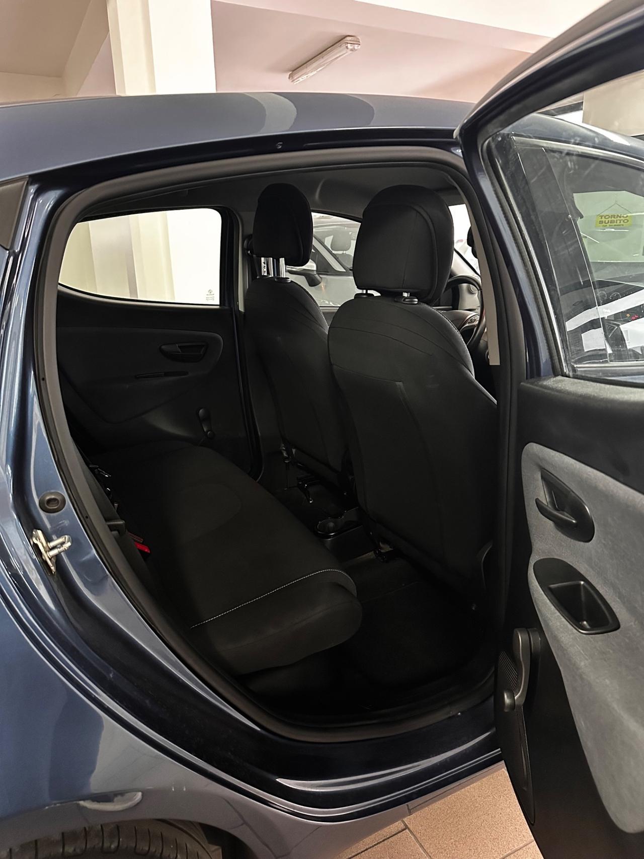Lancia Ypsilon 1.0 FireFly 5 porte S&S Hybrid Gold