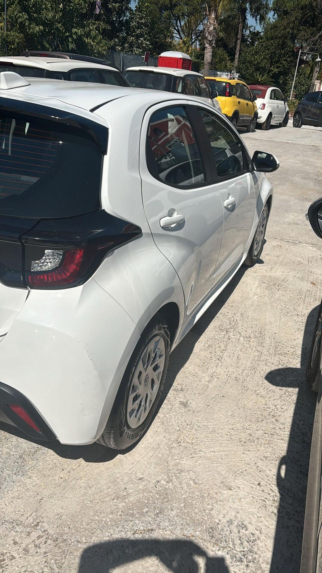 Toyota Yaris 1.0 5 porte Active