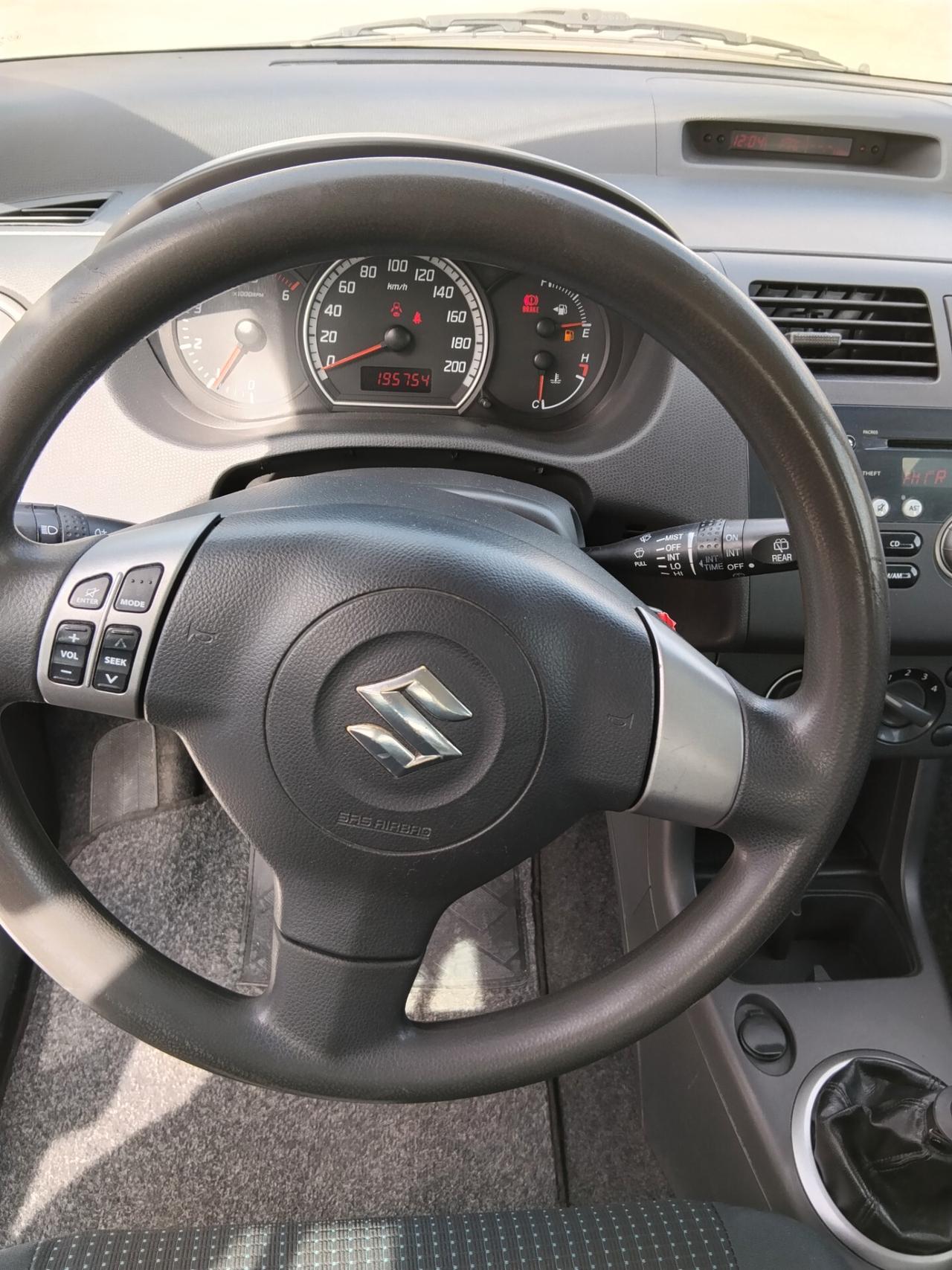 Suzuki Swift 1.3 DDiS 5p. GLX