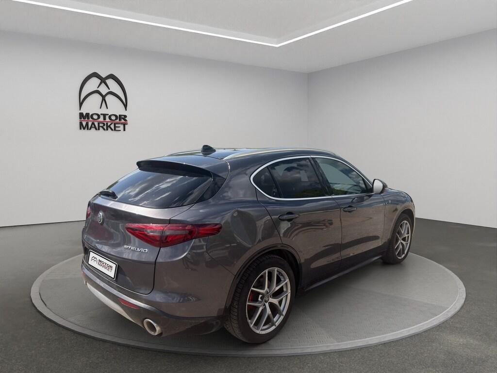 Alfa Romeo Stelvio 2.0 Turbo Ti Q4 AT8