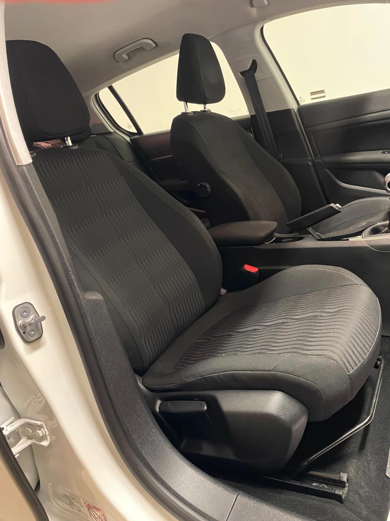 Peugeot 308 1.6 HDi 115 CV Allure GT LINE NEOPATENTATI TAGLIANDO