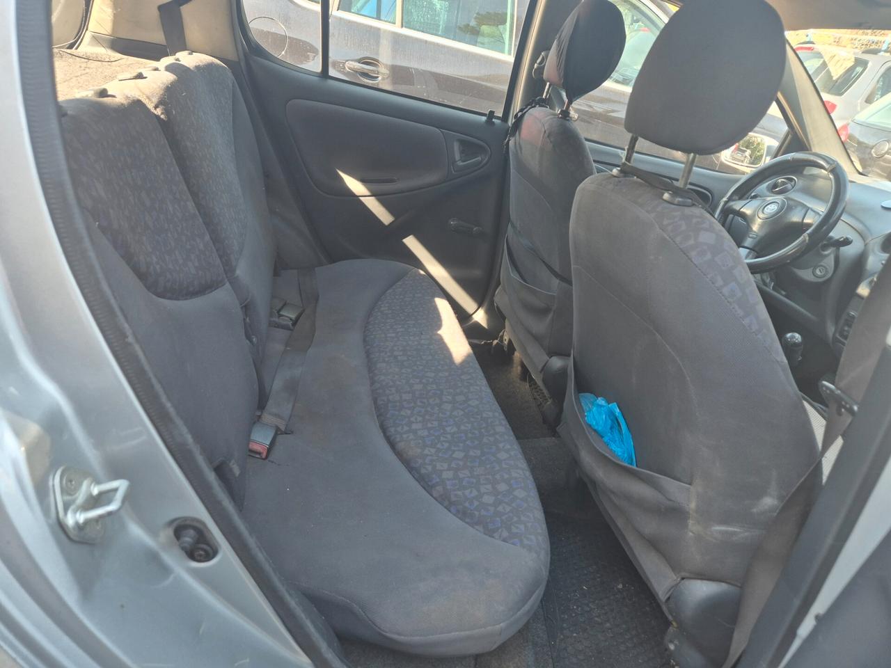 Toyota Yaris 1.4 tdi D-4D cat 5 porte