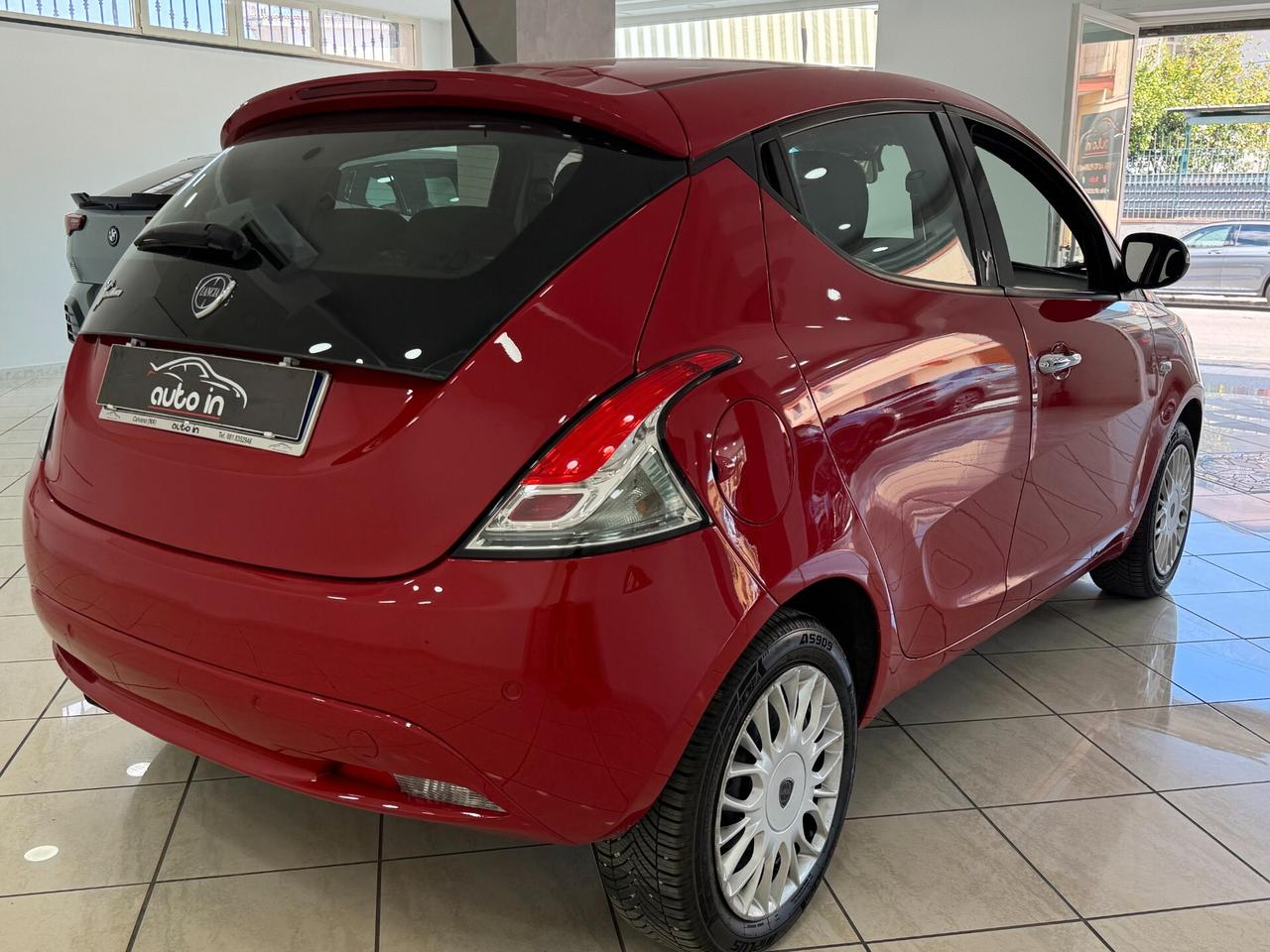 Lancia Ypsilon 1.2 69 CV 5 porte Gold