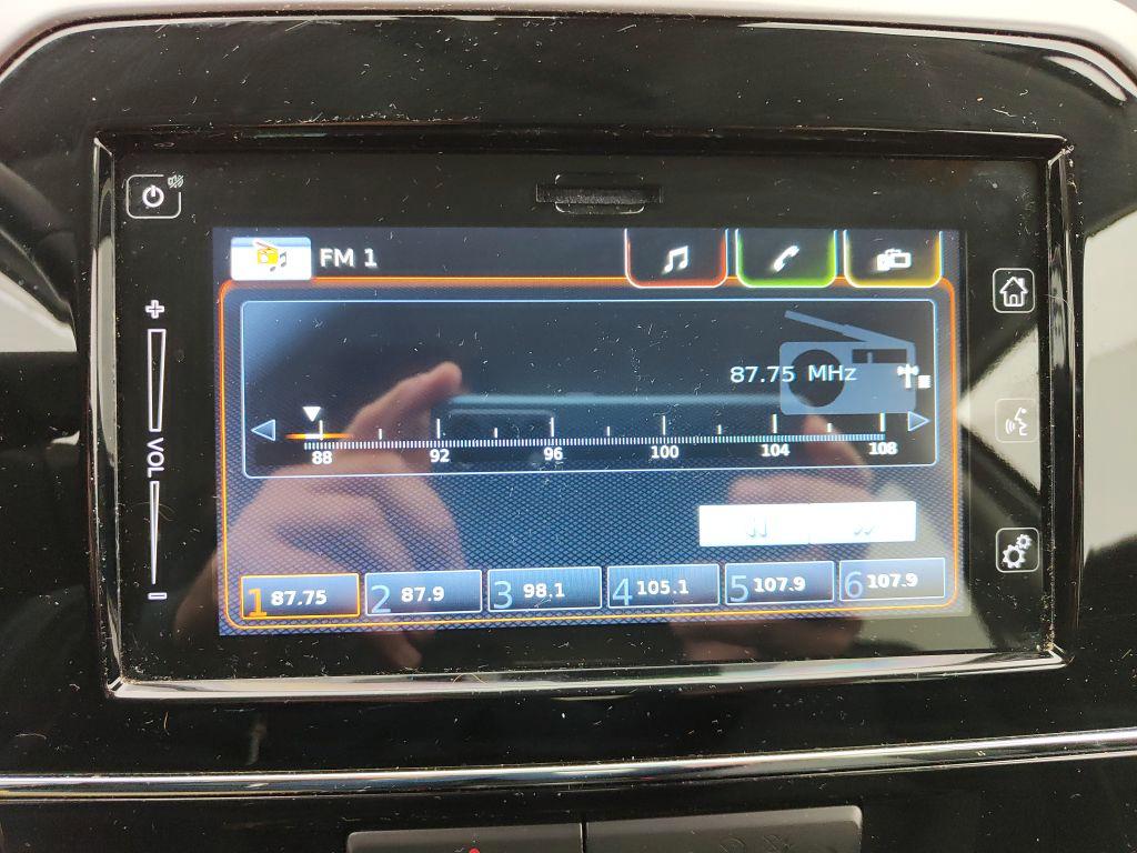 Suzuki Vitara (2015) - Vitara 1.4 Hybrid Cool