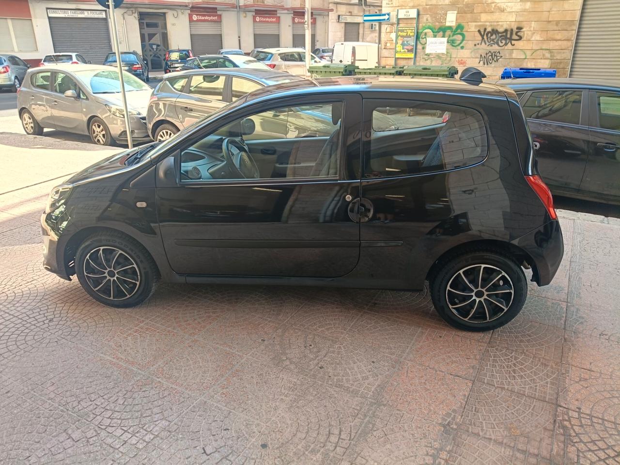 RENAULT TWINGO 1.2 SPORT&SOUND-Euro 3890