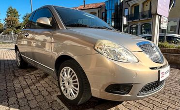 Lancia Ypsilon 1.2 69 CV Argento