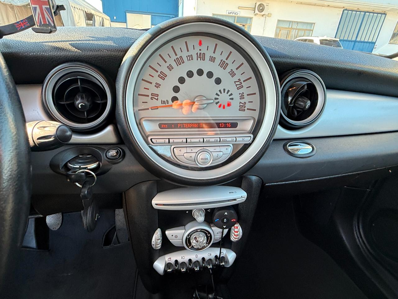 Mini 1.6 16V One (55kW)