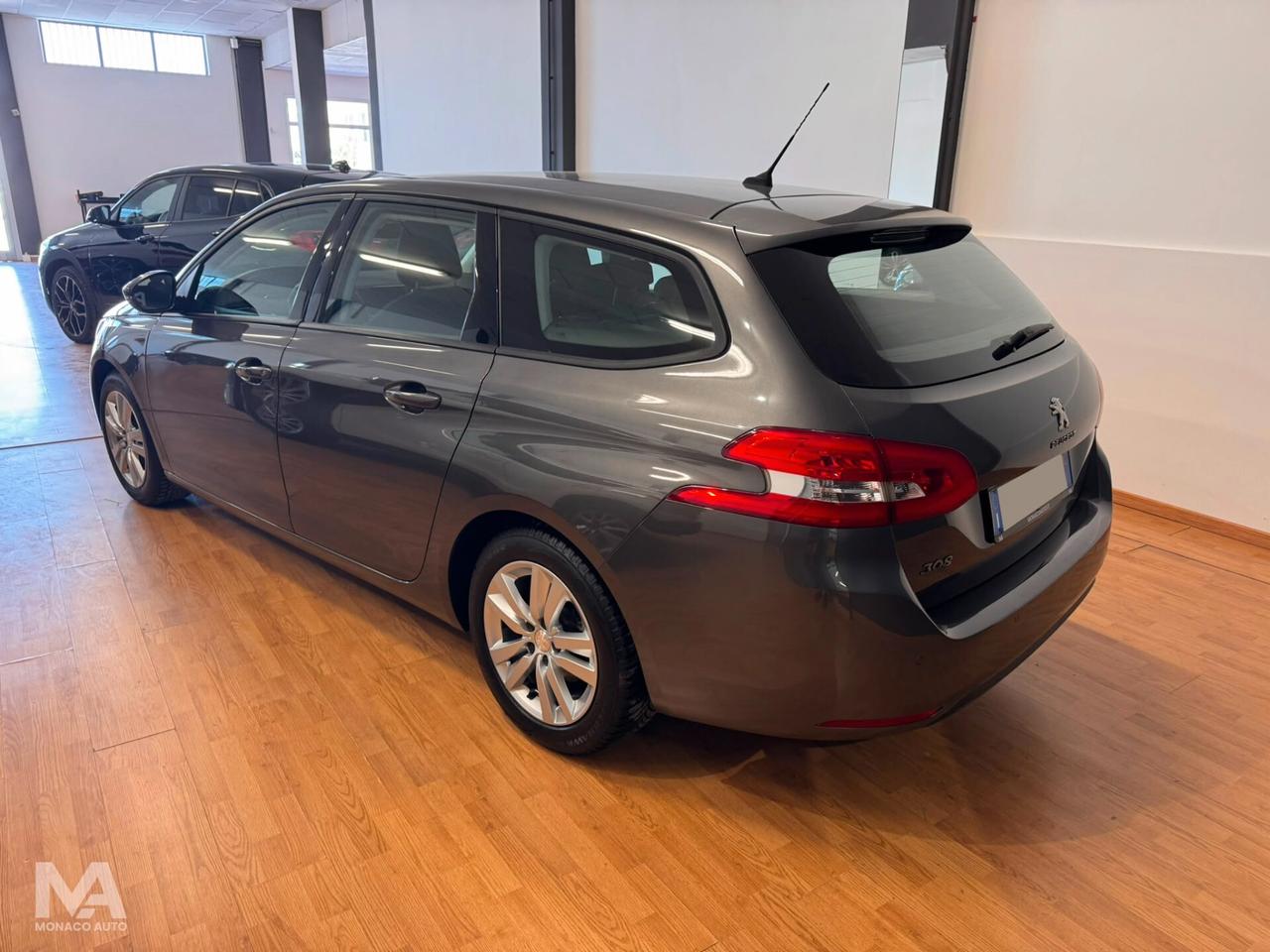 Peugeot 308 BlueHDi 130CV Business 2020