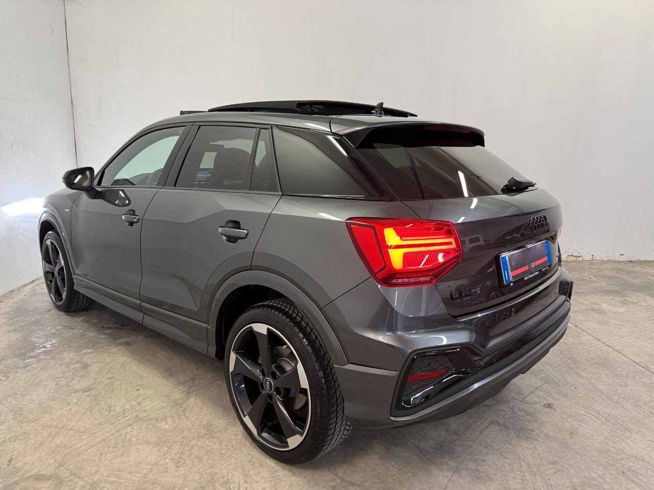Audi Q2 40 Tfsi Identity Black Quattro Tetto Gancio Traino