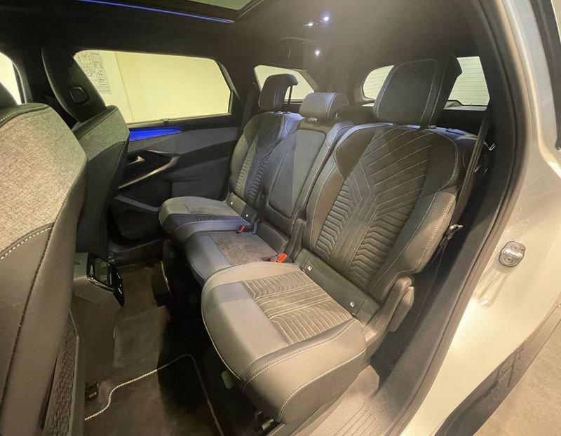 Peugeot 5008 Hybrid 136 e-DCS 6 GT