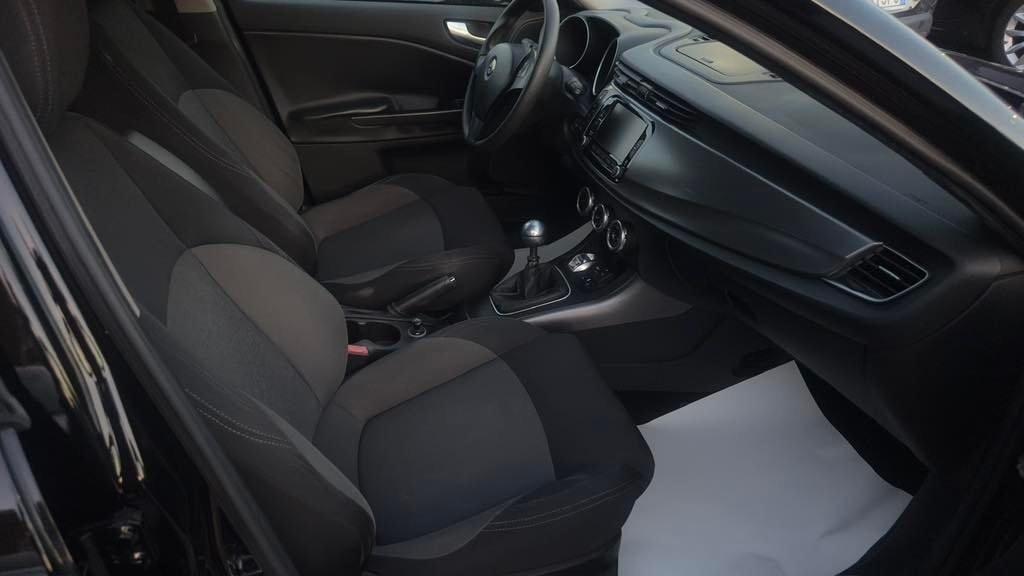Alfa Romeo Giulietta 1.6 JTDm-2 105 CV Distinctive