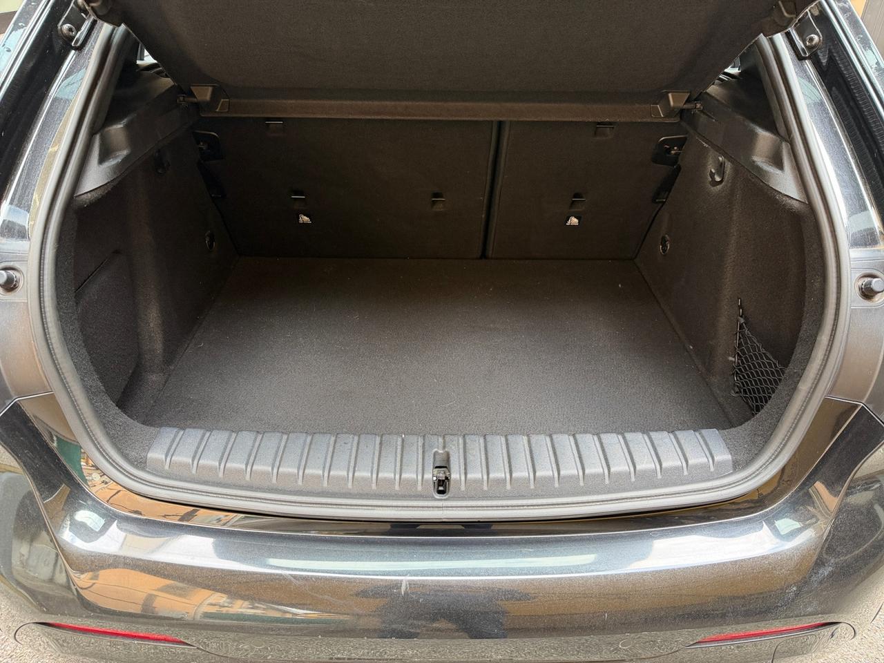 BMW 116 d M-sport -SEDILI A GUSCIO M"