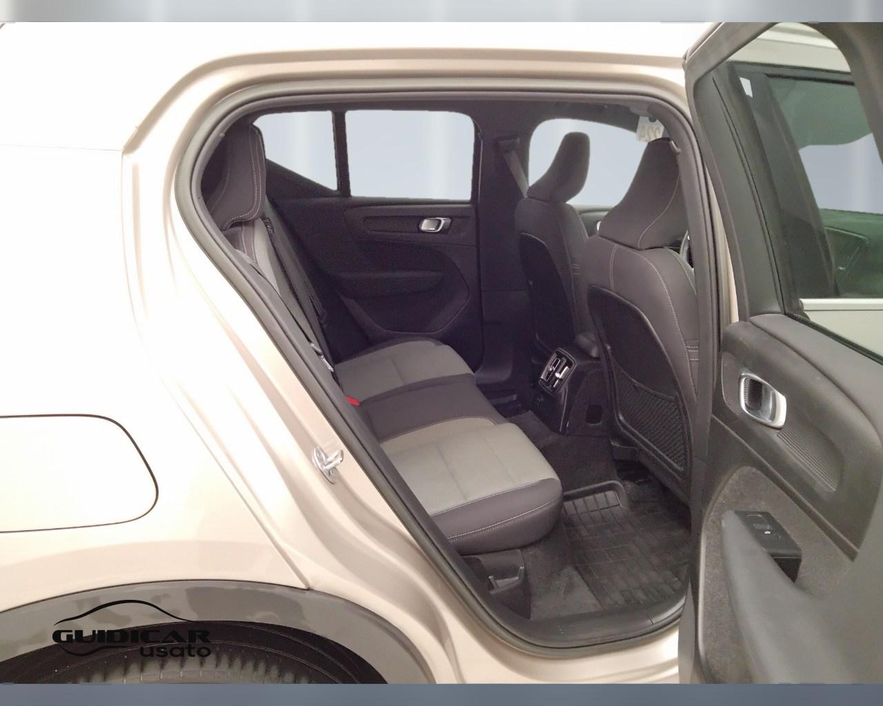 VOLVO XC40 2023 - XC40 1.5 t5 recharge phev Core auto