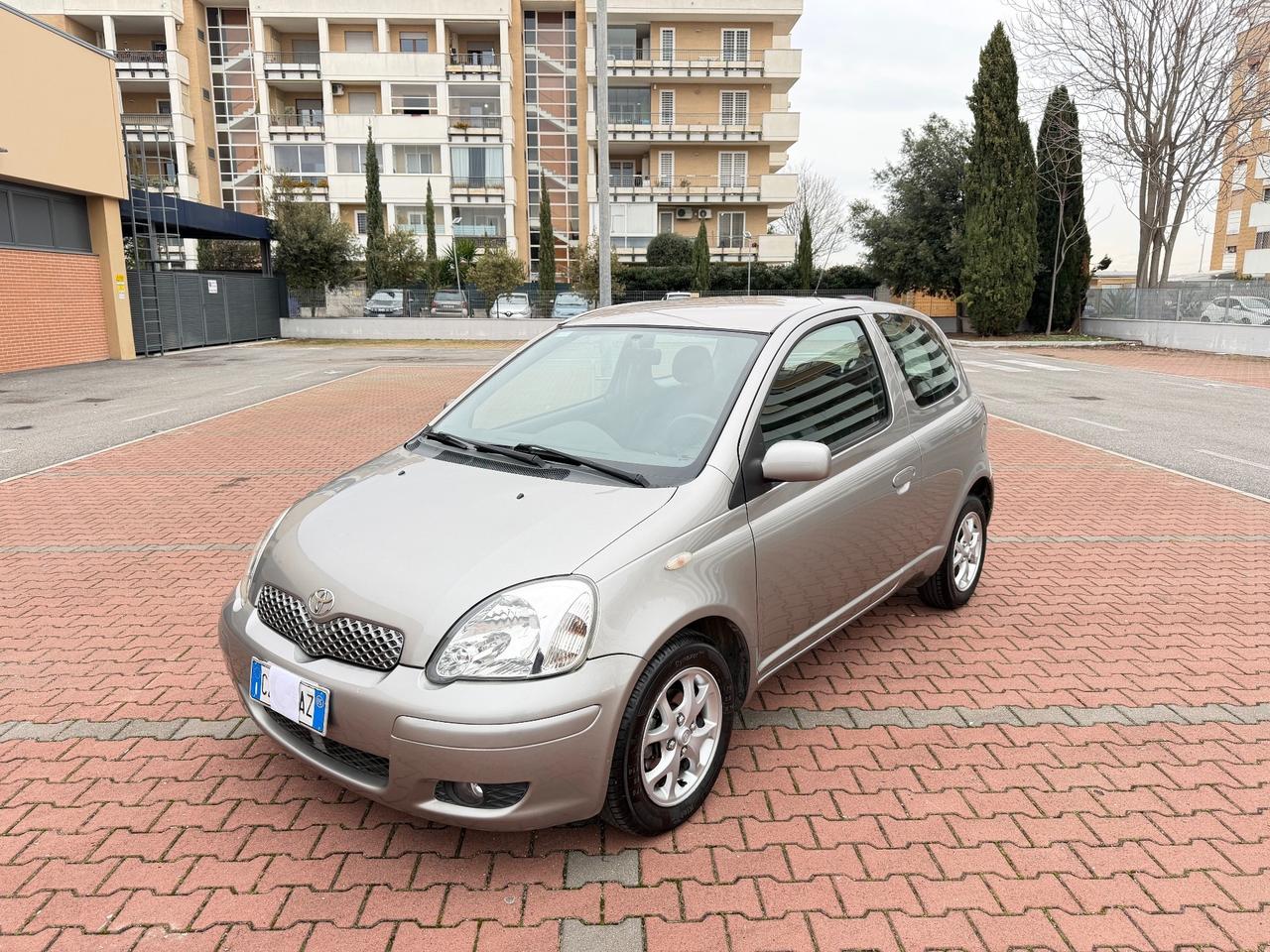 Toyota Yaris 1.4 D-4D 3p Sol