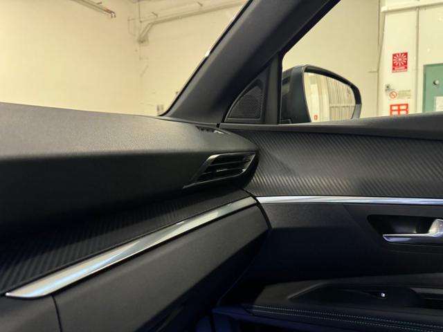 PEUGEOT 3008 PureTech Turbo 130CV Allure NAVI+RETR.