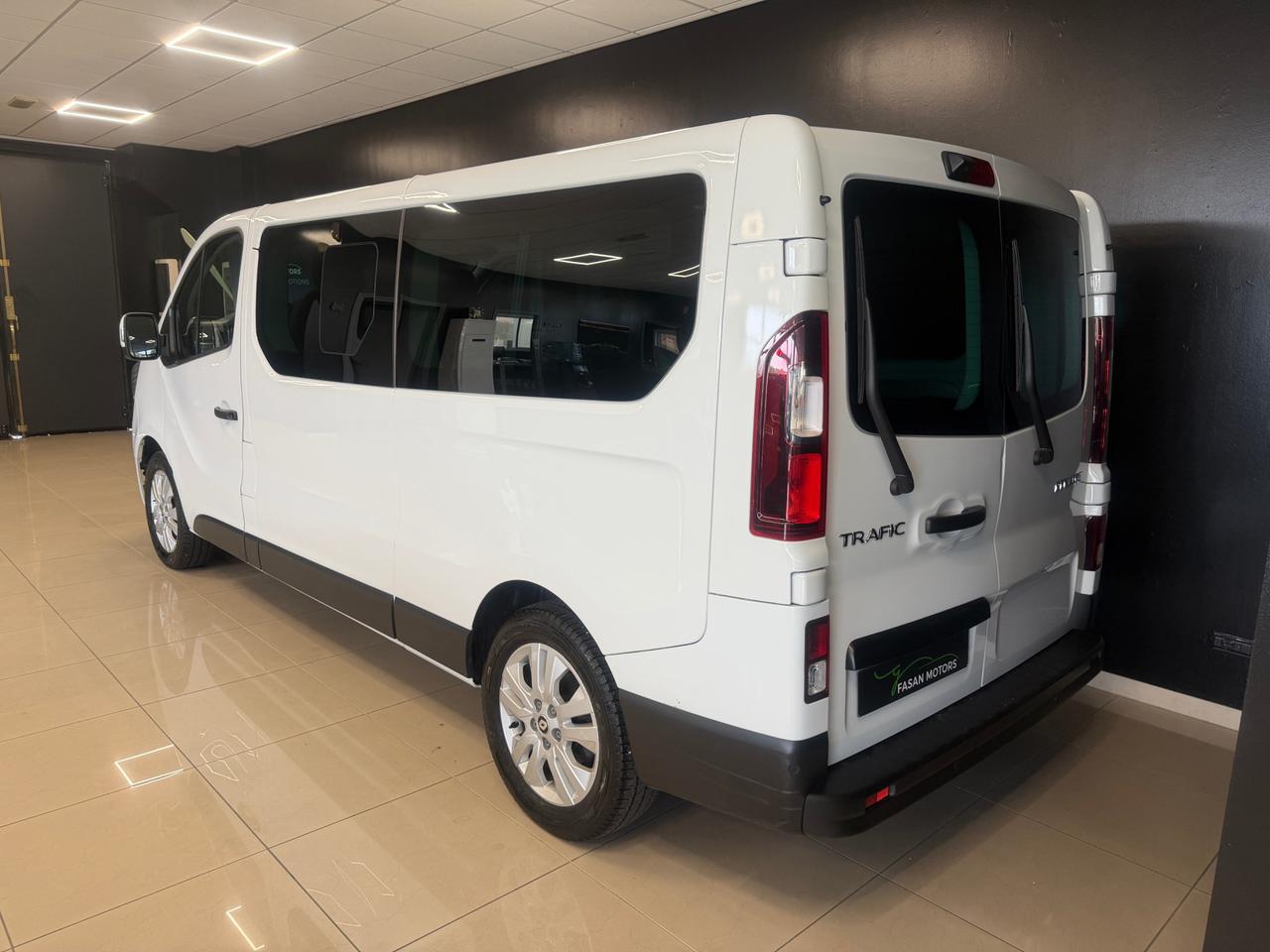 RENAULT Trafic 2.0 blue dci 110cv L2 Authentic