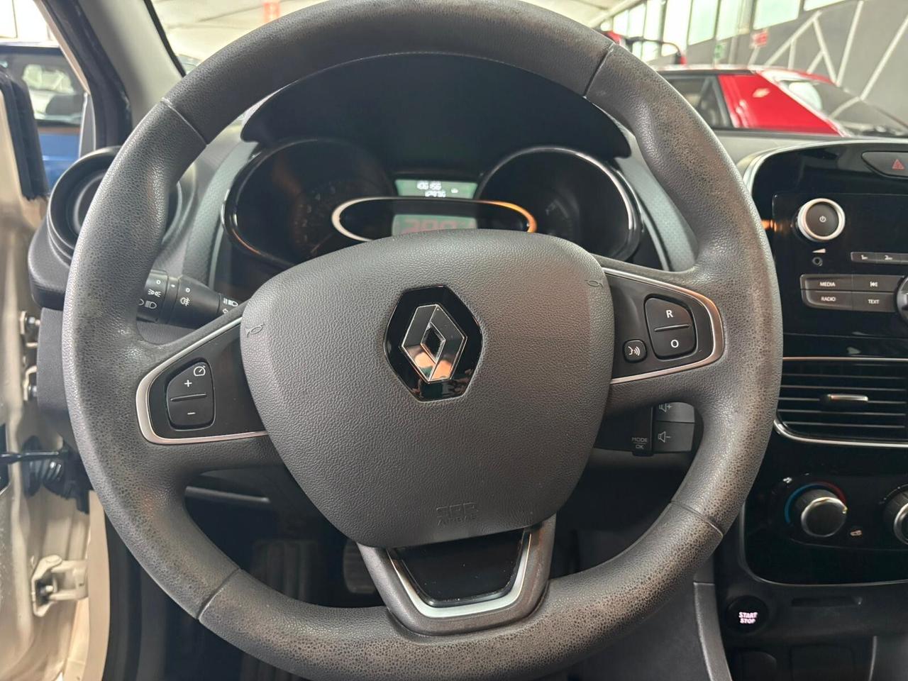 Renault Clio 1.2 75CV 5 porte Zen NEOPATENTATI