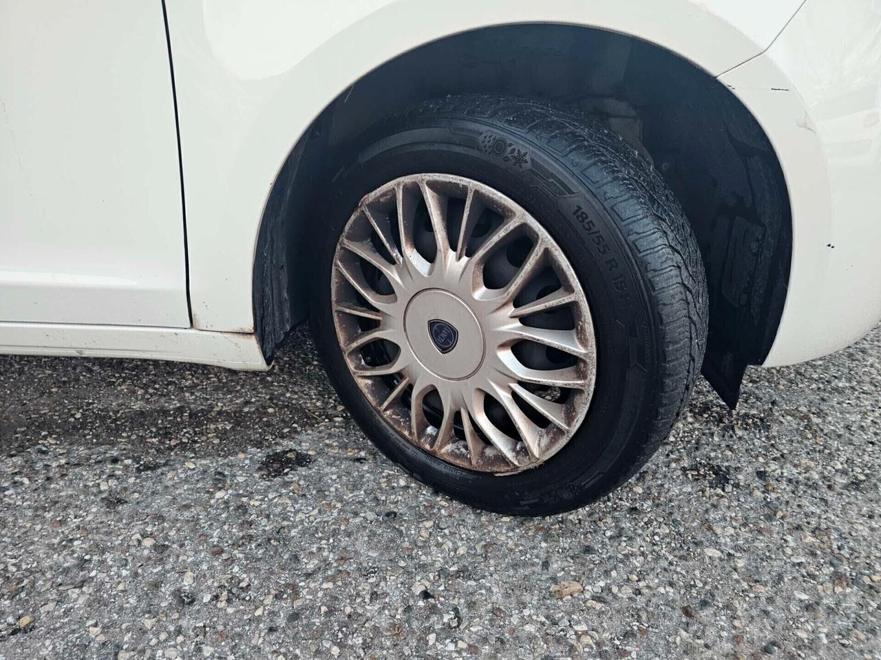 Lancia Ypsilon 1.2 69 CV 5 porte GPL Ecochic Gold