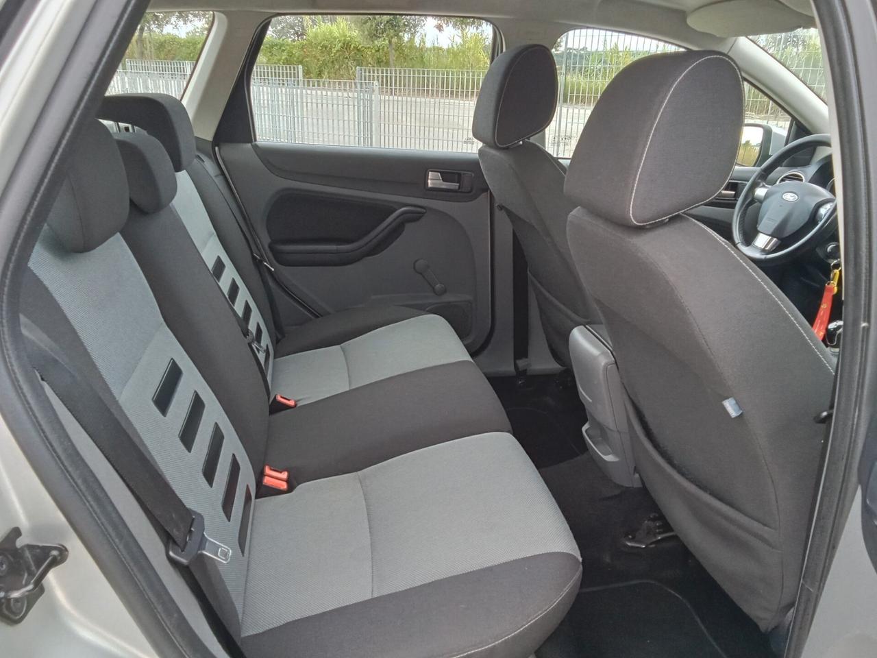 Ford Focus + SW 1.6 TDCI (90CV) RESTYLING