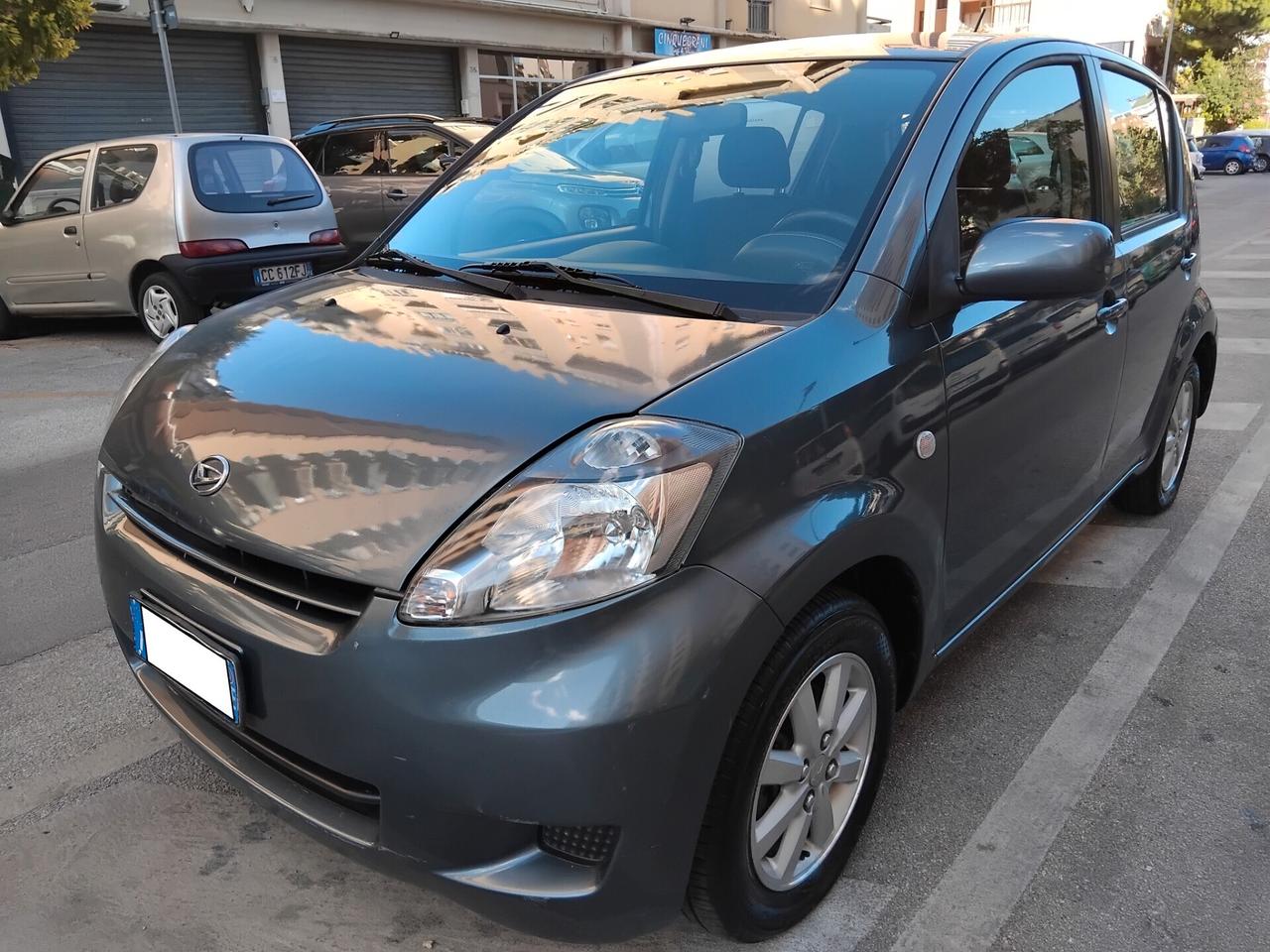 DAIHATSU SIRION 2010 CLIMA RADIO PERFETTA
