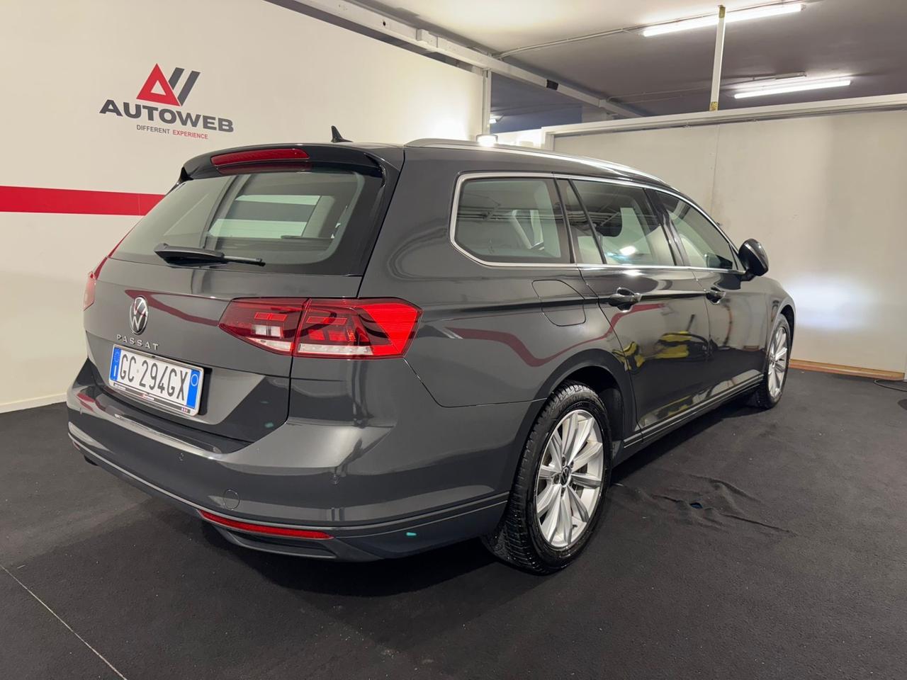 Volkswagen Passat Variant 2.0 TDI SCR EVO DSG * TUTTI TAGLIANDI CERTIFICATI VW *