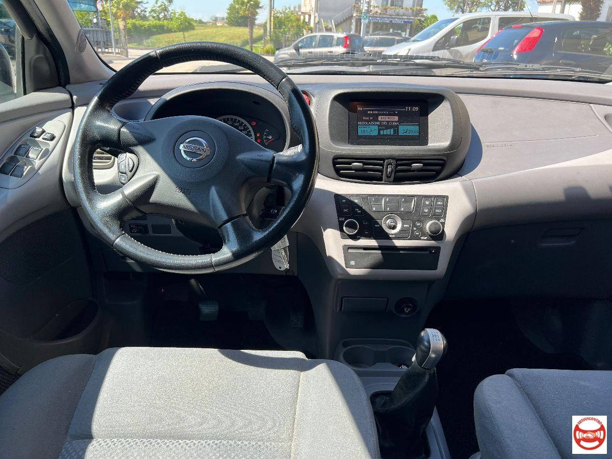 NISSAN - Almera - Tino 1.8 Acenta