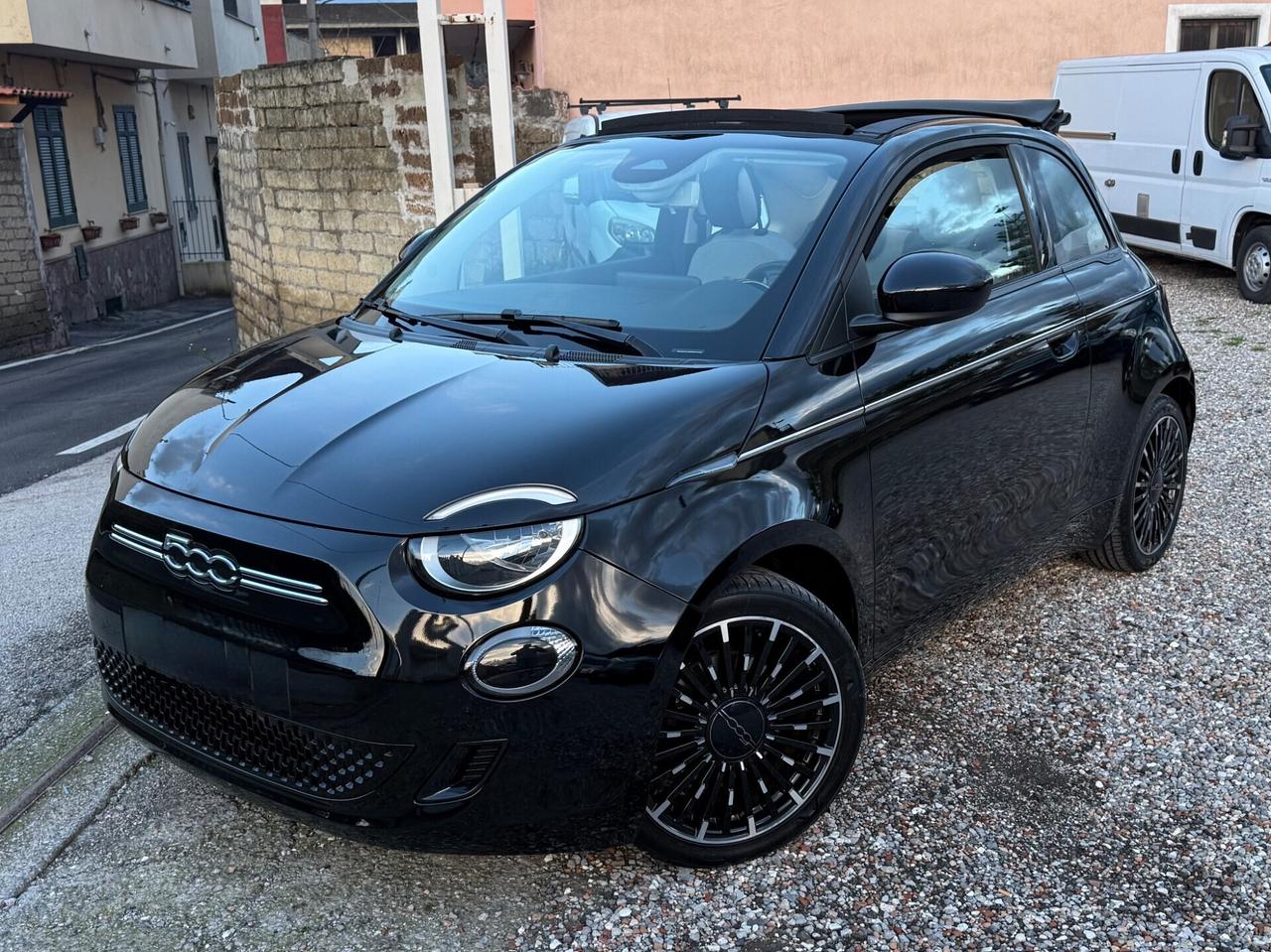 Fiat 500e Cabrio LA PRIMA 42 kWh (GRANDE) (Soh 100%)